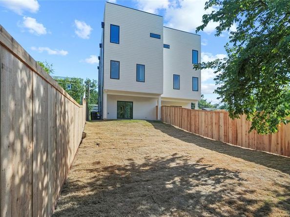 1821  Pollard Street , Dallas Texas 75208