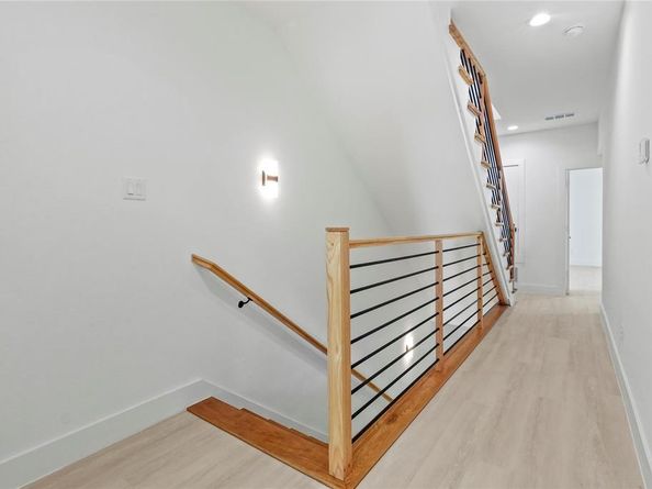 1821  Pollard Street , Dallas Texas 75208