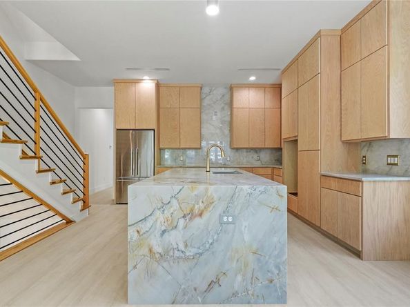 1821  Pollard Street , Dallas Texas 75208
