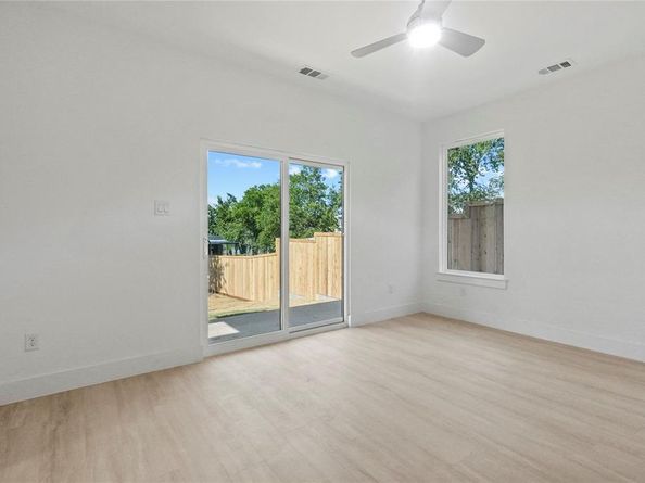 1821  Pollard Street , Dallas Texas 75208