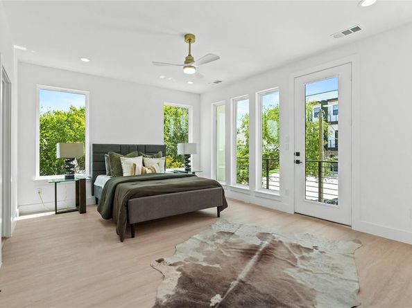 1821  Pollard Street , Dallas Texas 75208