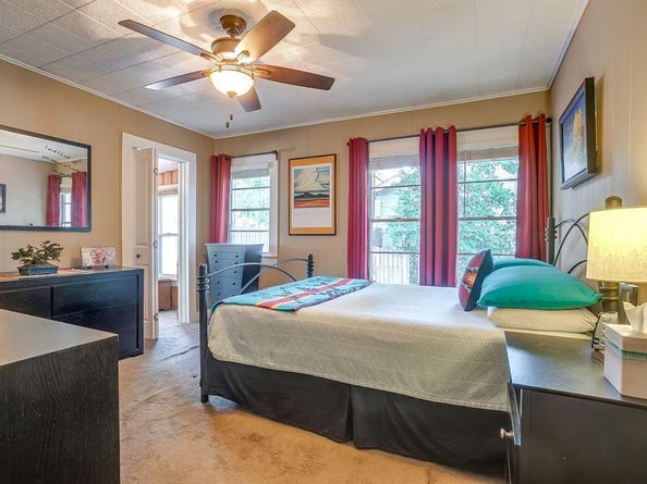 2415  Embrey Place , Fort Worth Texas 76111