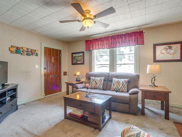2415  Embrey Place , Fort Worth Texas 76111