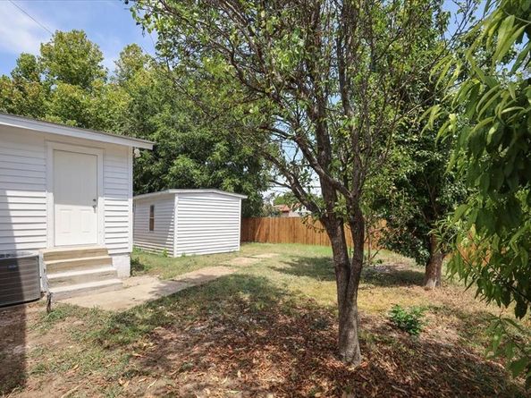 6342  Silvery moon Drive , Dallas Texas 75241