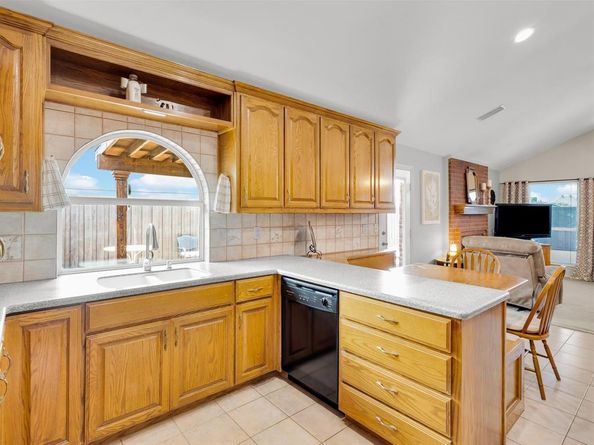 806  Red Oak Drive , Lewisville Texas 75067