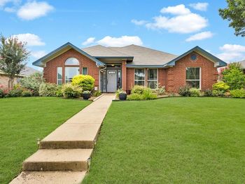806  Red Oak Drive 