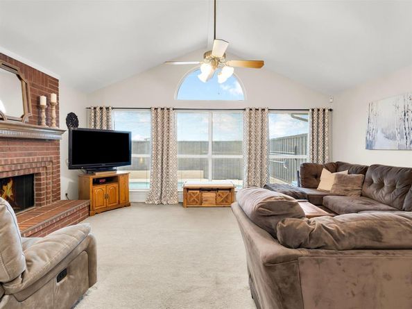 806  Red Oak Drive , Lewisville Texas 75067