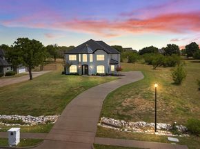 847  Bentwater Parkway , Grand Prairie Texas 75104