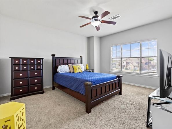 847  Bentwater Parkway , Grand Prairie Texas 75104