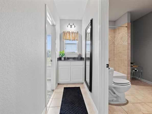 847  Bentwater Parkway , Grand Prairie Texas 75104