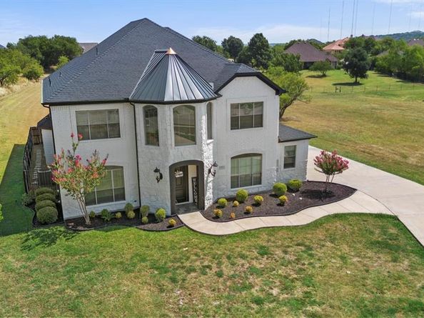 847  Bentwater Parkway , Grand Prairie Texas 75104