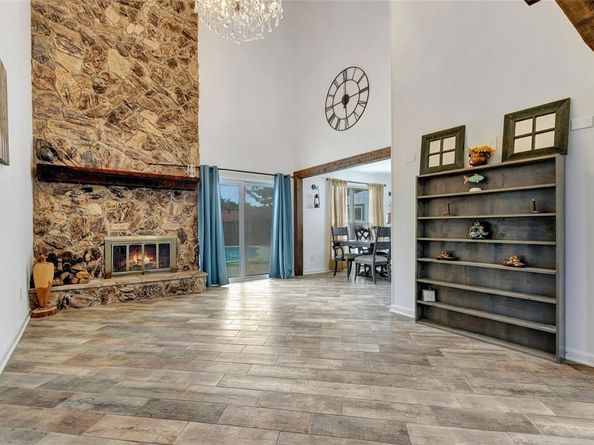 1  Easy Street , Hickory Creek Texas 75065