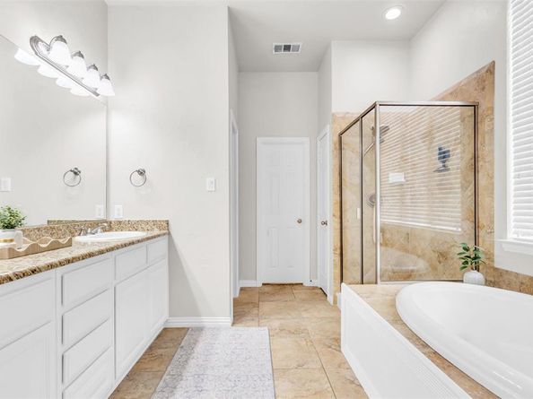 6301  Castle Rock Circle , McKinney Texas 75071