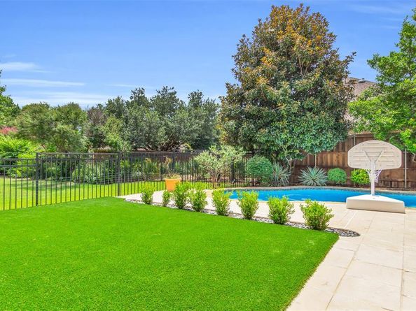 6301  Castle Rock Circle , McKinney Texas 75071