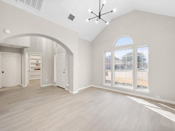 1724  Newcastle Drive , Mansfield Texas 76063