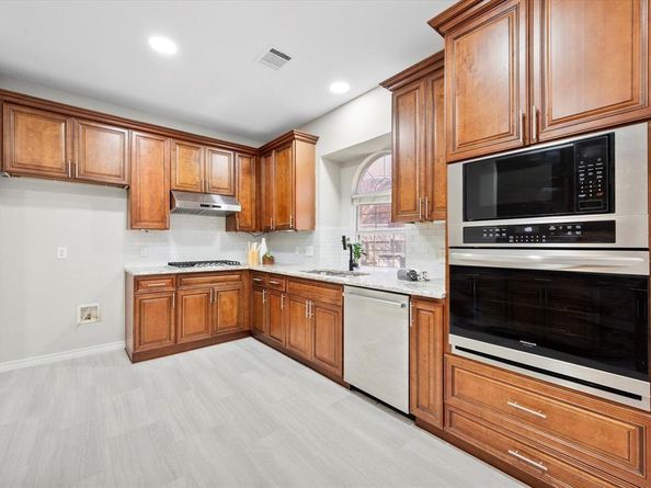 1724  Newcastle Drive , Mansfield Texas 76063