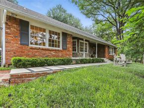 208  Rockwood Park Drive , Fort Worth Texas 76107