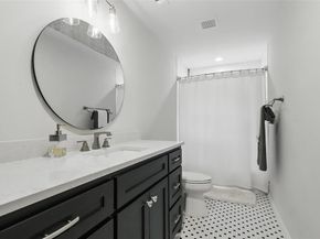 208  Rockwood Park Drive , Fort Worth Texas 76107