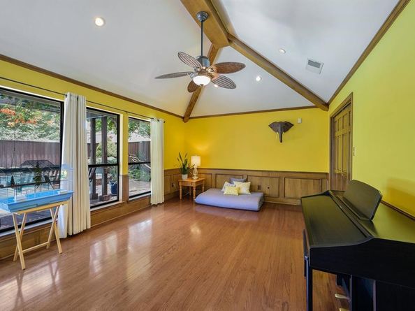 7028  Mumford Street , Dallas Texas 75252