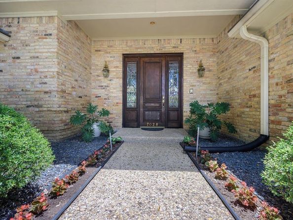 7028  Mumford Street , Dallas Texas 75252