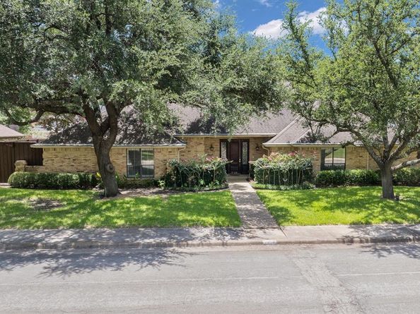 7028  Mumford Street , Dallas Texas 75252