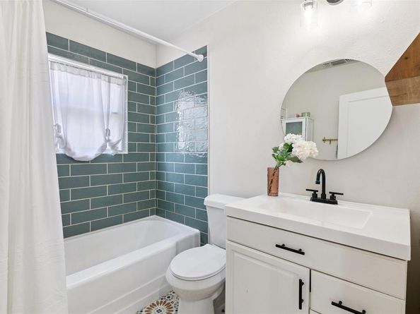 3012  Gene Lane , Haltom City Texas 76117