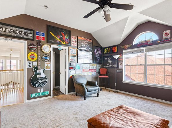1716  Stonebridge Drive , DeSoto Texas 75115