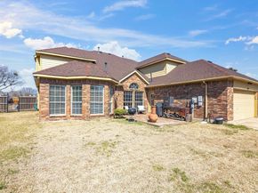 1716  Stonebridge Drive , DeSoto Texas 75115