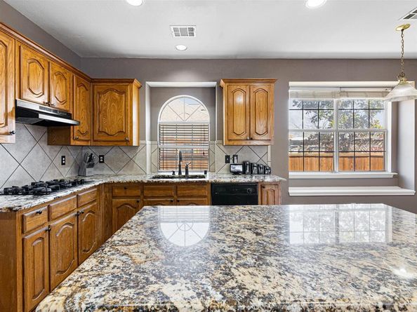1716  Stonebridge Drive , DeSoto Texas 75115