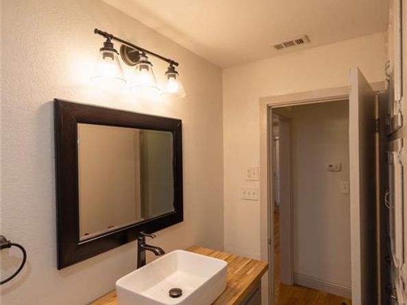 4917  Calmont Avenue , Fort Worth Texas 76107