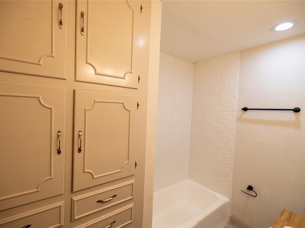 4917  Calmont Avenue , Fort Worth Texas 76107