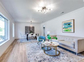 4714  Crownpoint Circle , Dallas Texas 75232