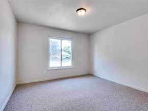 4714  Crownpoint Circle , Dallas Texas 75232