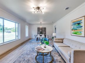 4714  Crownpoint Circle , Dallas Texas 75232