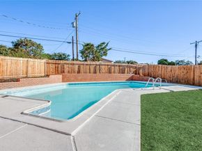 4714  Crownpoint Circle , Dallas Texas 75232