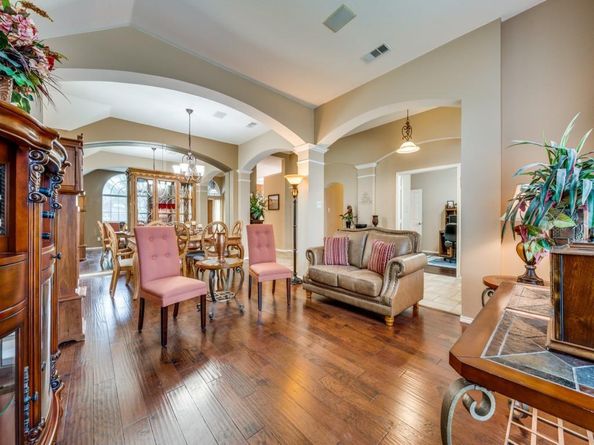 5800  Legend Lane , The Colony Texas 75056