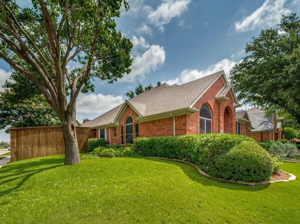 5800  Legend Lane , The Colony Texas 75056