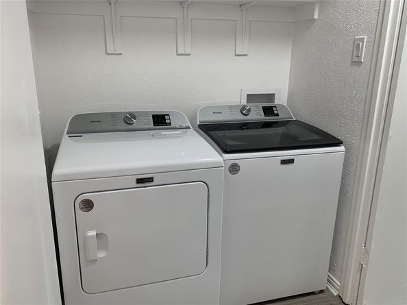 8601  Park Lane  523, Dallas Texas 75231