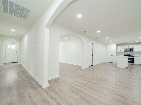 1307  Serenade Lane , Dallas Texas 75241