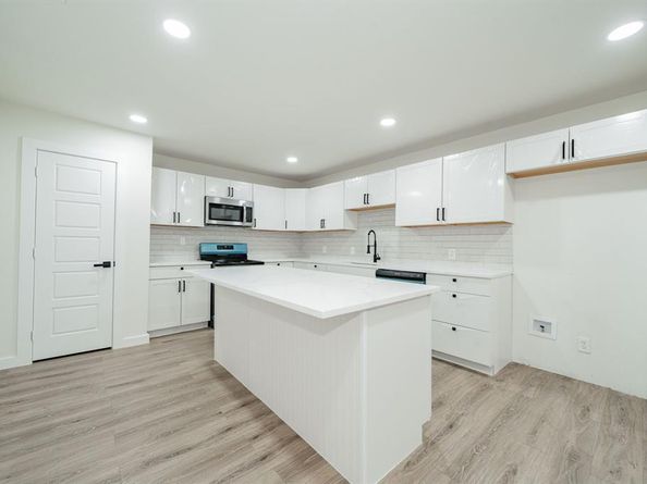 1307  Serenade Lane , Dallas Texas 75241