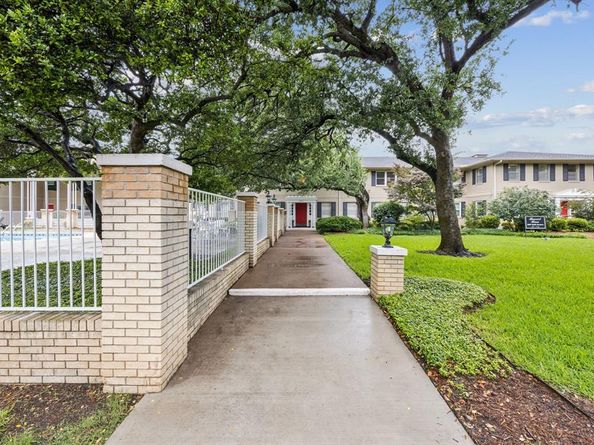 6227  Bandera Avenue  D, Dallas Texas 75225