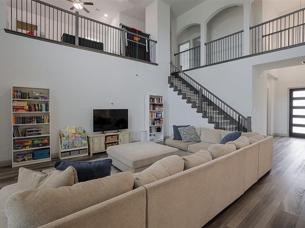 12959  Averi Lane , Farmers Branch Texas 75234