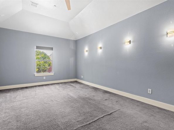 1136  Pedernales Trail , Irving Texas 75063