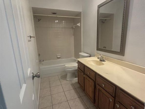 3210  Andrea Lane , Garland Texas 75040