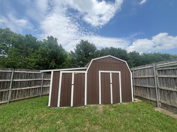 3210  Andrea Lane , Garland Texas 75040