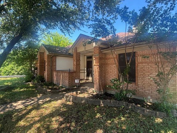 3210  Andrea Lane , Garland Texas 75040