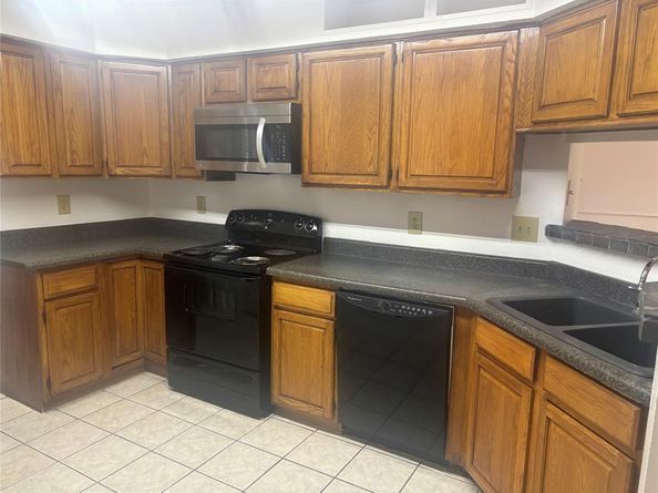 3210  Andrea Lane , Garland Texas 75040