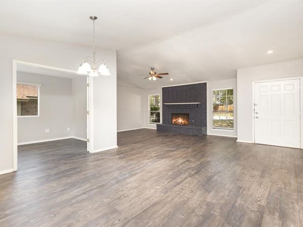 1008  Almond Drive , Mansfield Texas 76063