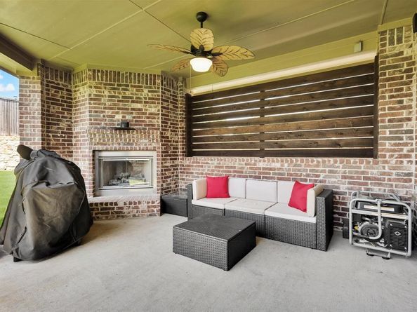 214  Crestbrook Drive , Rockwall Texas 75087