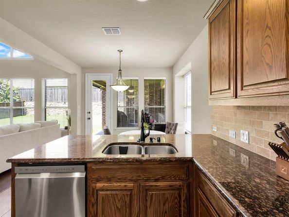 214  Crestbrook Drive , Rockwall Texas 75087